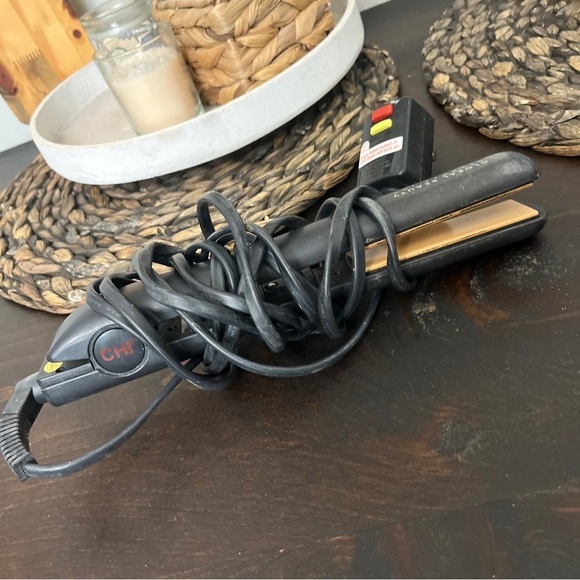 Chi Flat Iron - Picture 2 of 3